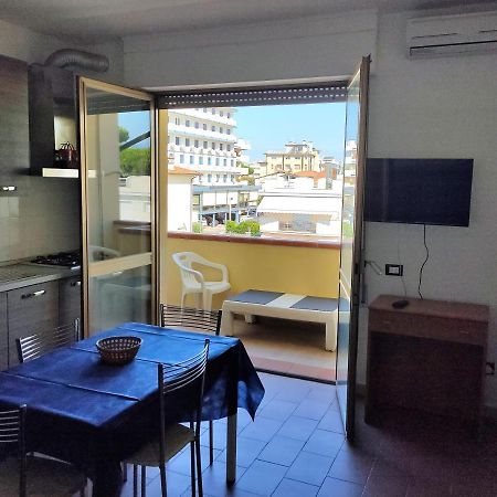 Caravel Monolocale Villa Camaiore Bagian luar foto