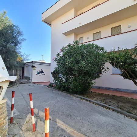 Caravel Monolocale Villa Camaiore Bagian luar foto