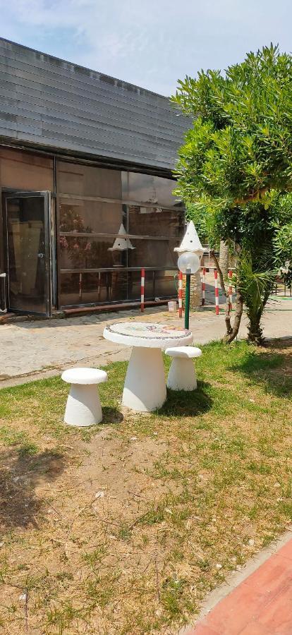Caravel Monolocale Villa Camaiore Bagian luar foto